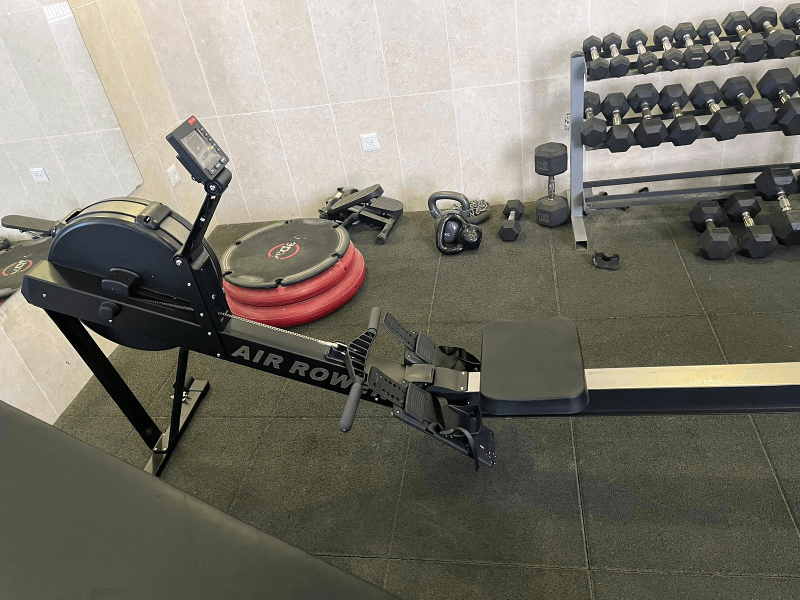 מכשיר חתירה מקצועי עם התנגדות אוויר – Air Rower — תמונה 2