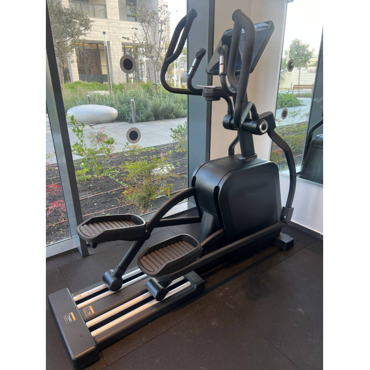 אליפטיקל חשמלי מקצועי V7 — תמונה 3