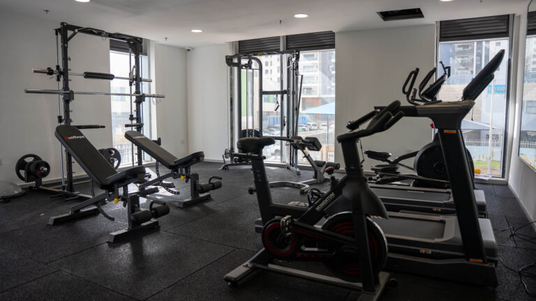 חדר כושר בבניין מגורים פתח תקווה- תמונת נושא
