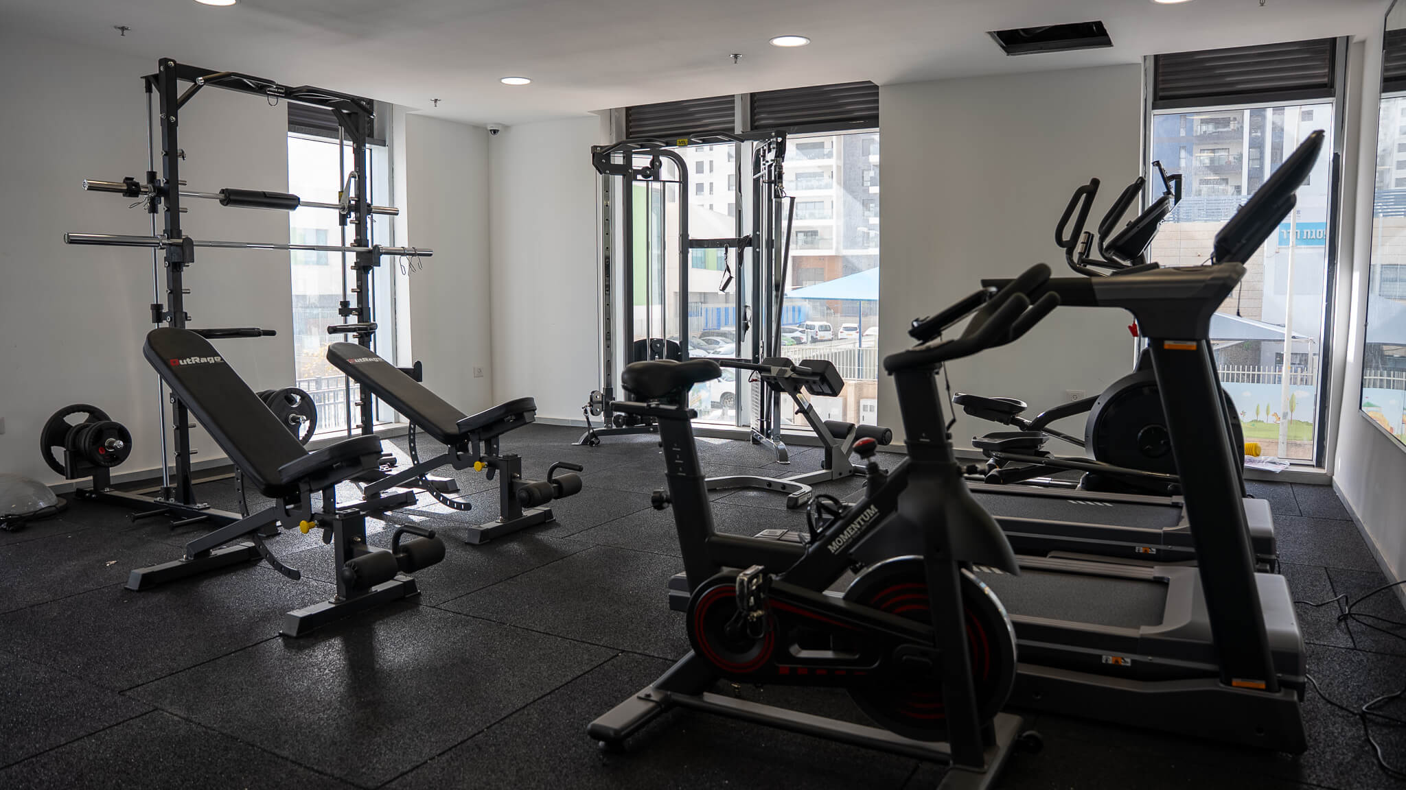 חדר כושר בבניין מגורים פתח תקווה- תמונת נושא