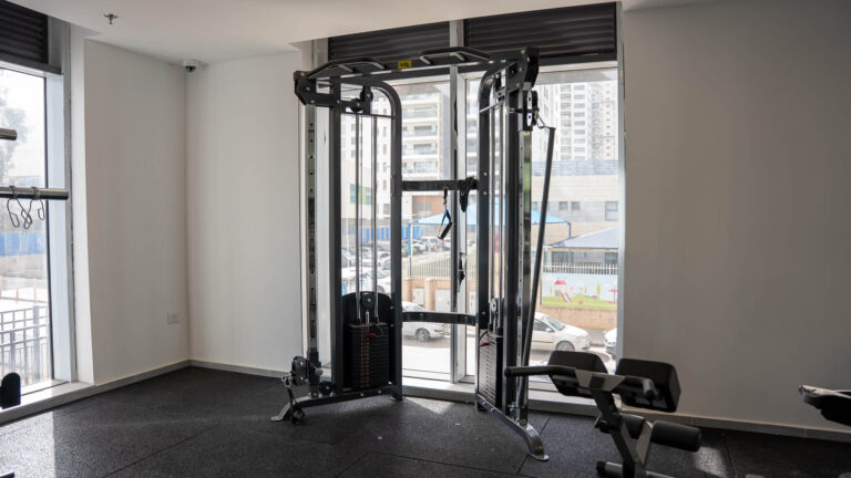 קרוס אובר פינתי מקצועי -דוראל נדל"ן